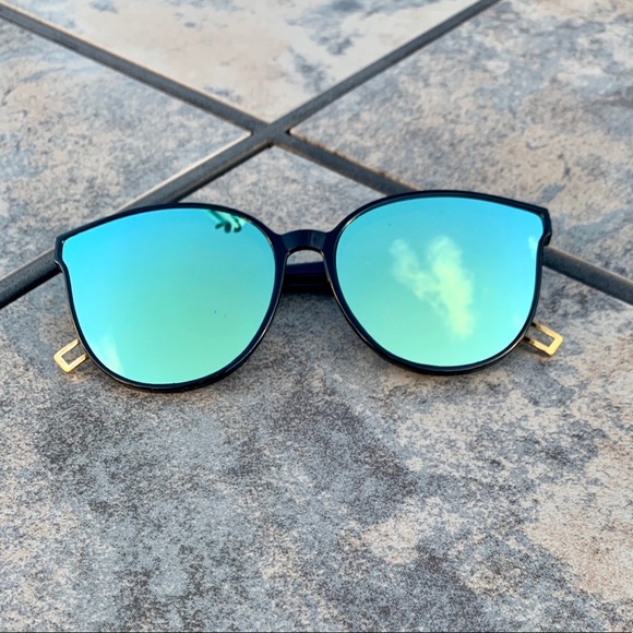 WILDEMBER Accessories - ULTRA REFLECTIVE SUNGLASSES GREEN